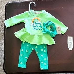 3 piece  set long sleeve top pants head band really cute.